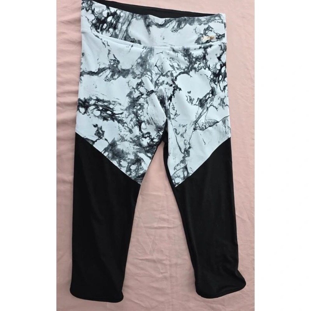 Pink Victoria's Secret Ultimate Marble Print Crop Leggings Black White Large
